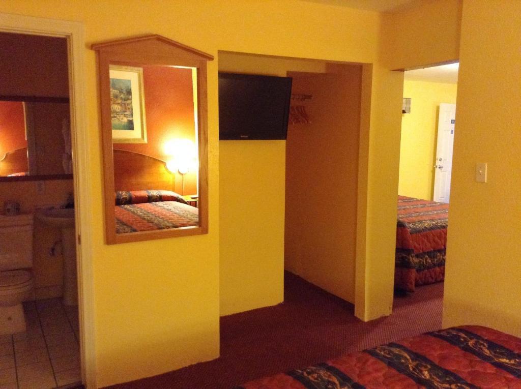 Oceanside Inn & Suites Pokoj fotografie