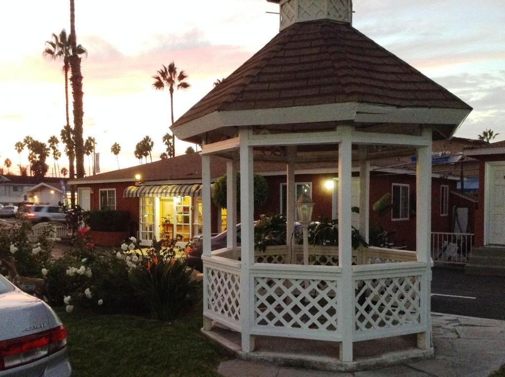 Oceanside Inn & Suites Exteriér fotografie