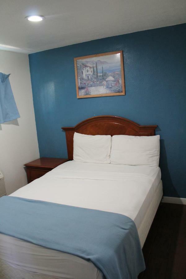 Oceanside Inn & Suites Exteriér fotografie